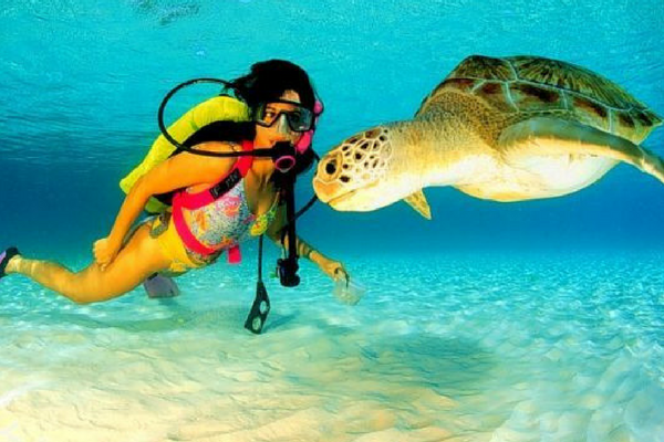 Cheap Flights to Cayman Islands to enjoy Watersports in Cayman