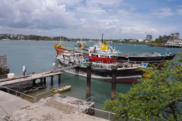 Last minutes cheap flights deals to Mombasa from London UK