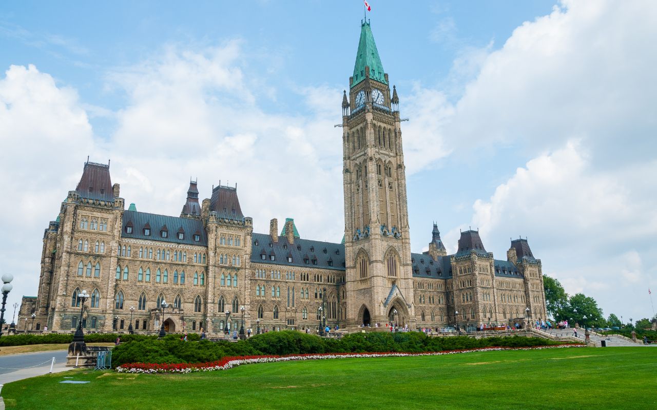 Cheap Flights to Ottawa