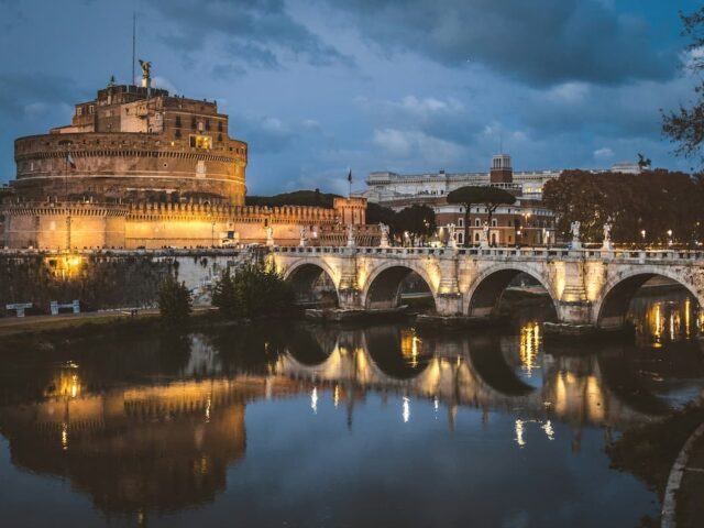 Night Walking Tour of Historic Rome