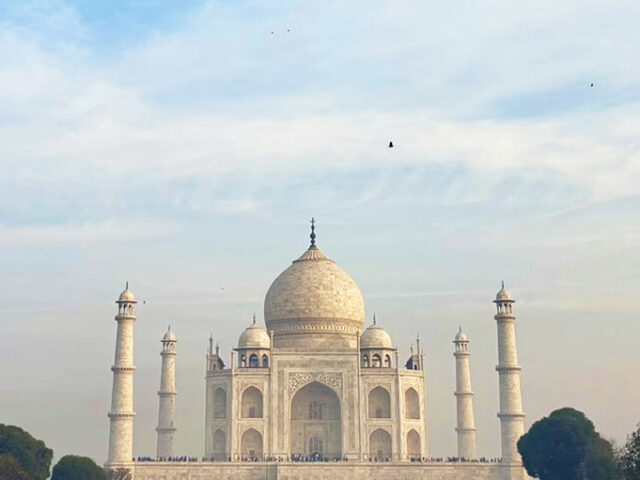 Sunrise at Taj Mahal & Agra Fort