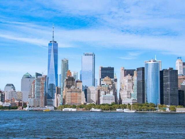 Skyline Views Of Manhattan Edge