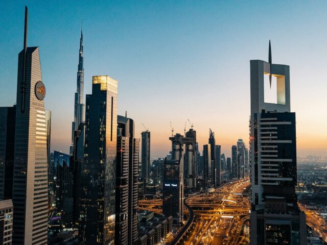 https://www.flightspro.co.uk/wp-content/uploads/2026/04/twin-citycentre-holiday-dubai-maldives-640x480.jpg