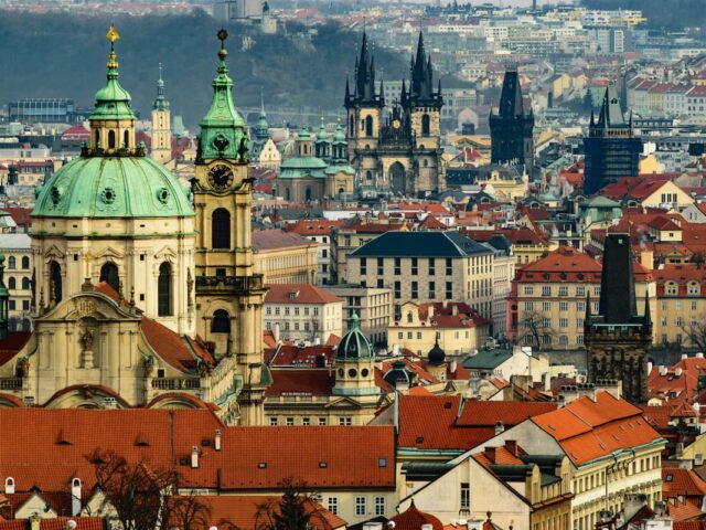 Prague Castle & Old Town Walking Tour