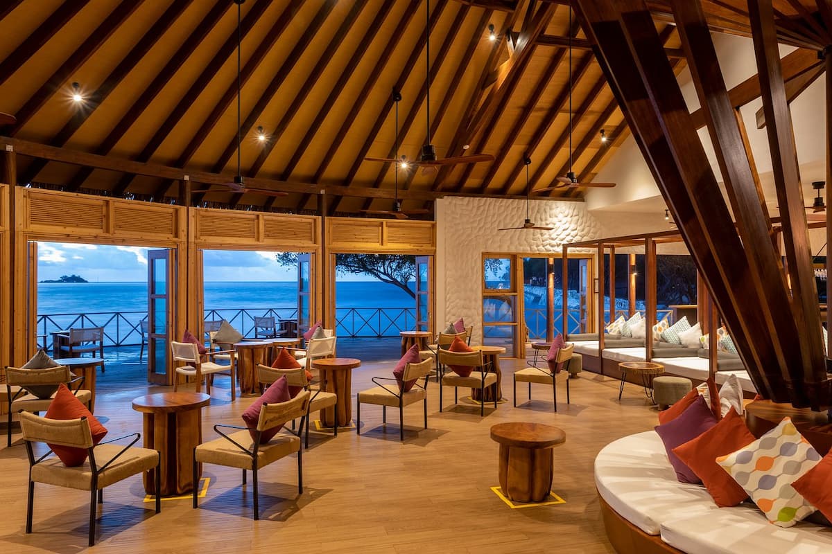 Sri Lanka Holiday: Coastal Living & Ayurveda Retreat