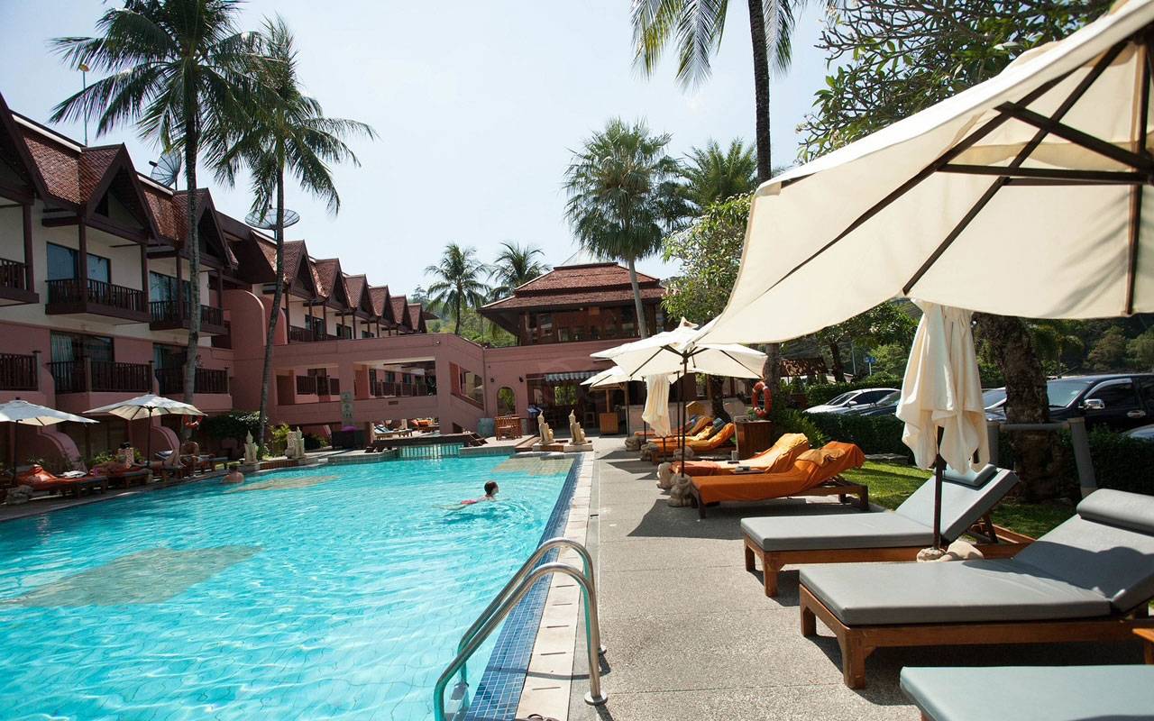 Seaview Patong Hotel