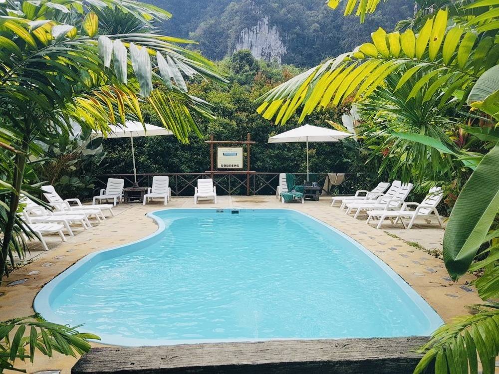 Elephant Hills Jungle & Lake Camp Safari (Safari Tent)