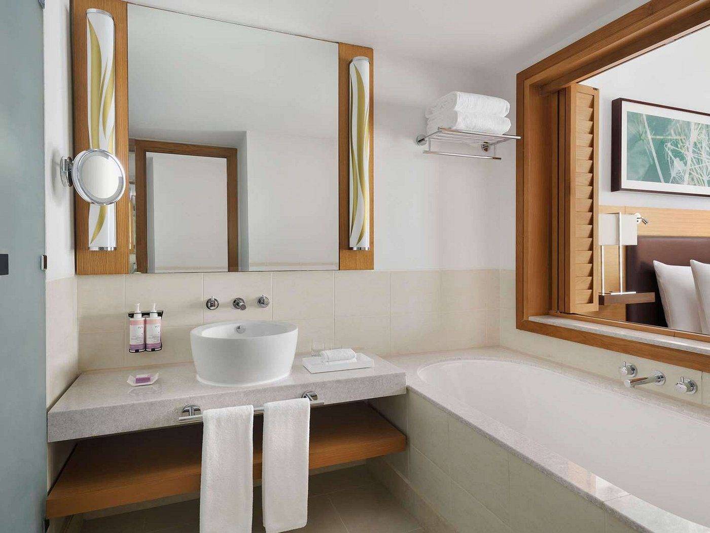 11 Nights Dubai & Sri Lanka Luxury Twin Centre Holiday from the UK