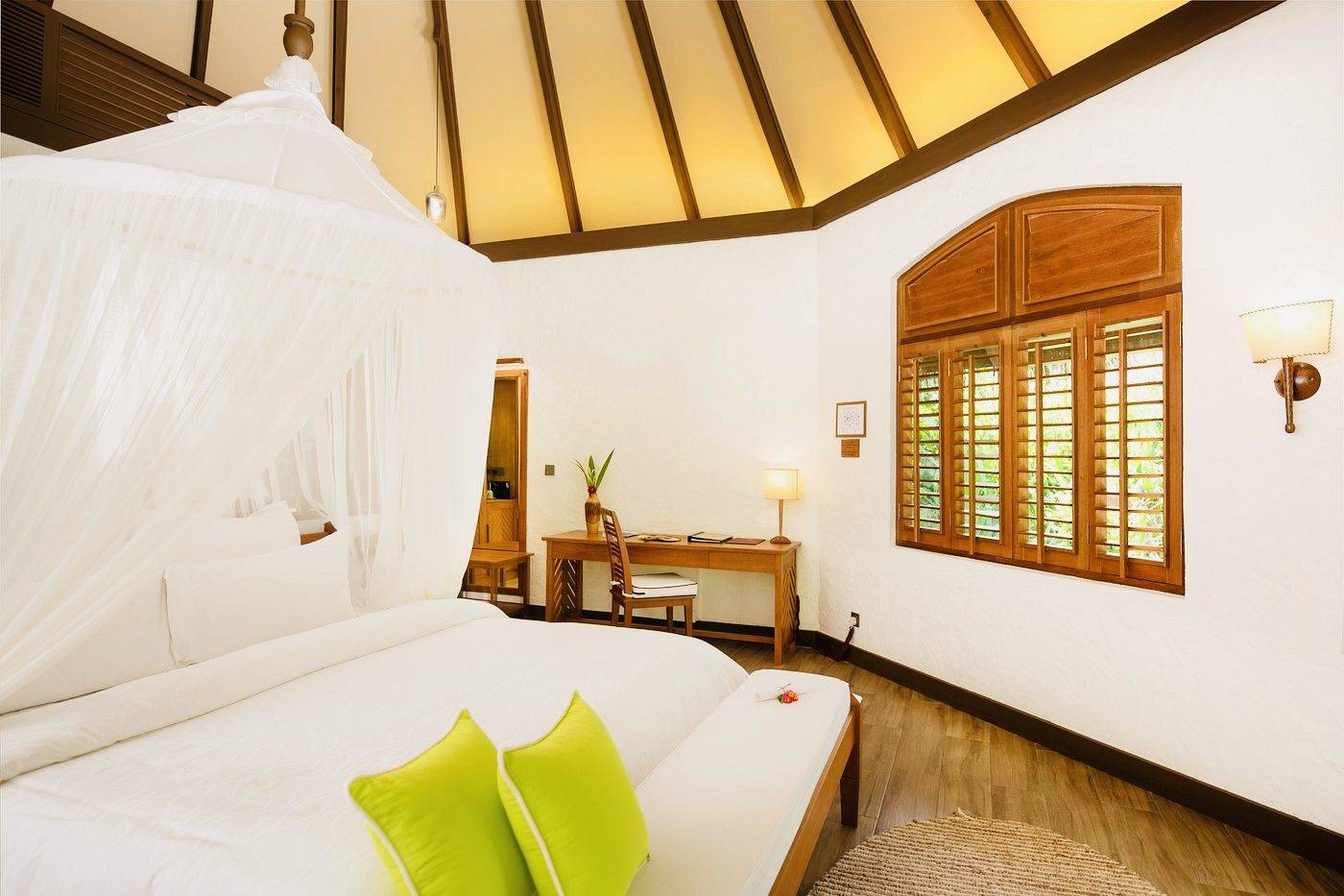 Coco Palm Dhuni Kolhu, Maldives Holiday