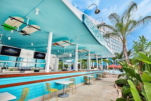 Universal’s Endless Summer Resort – Surfside Inn and Suites